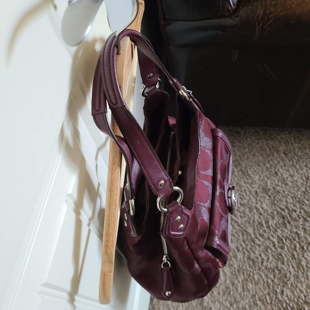 Coach Handbag Berry and Silver Sig Campbell Hobo - Picture 6 of 12